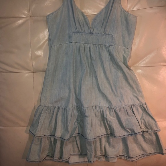 Adorable little denim dress - Picture 2 of 3